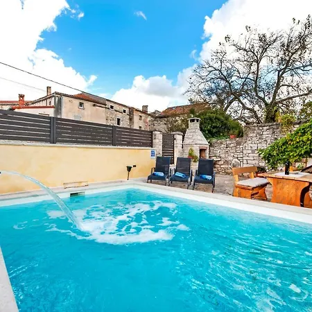 - Casa Di Antonio Hébergement de vacances Kanfanar