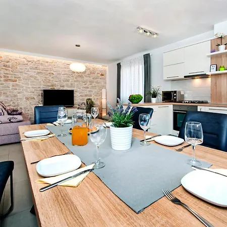 Holiday home - Casa Di Antonio Kanfanar